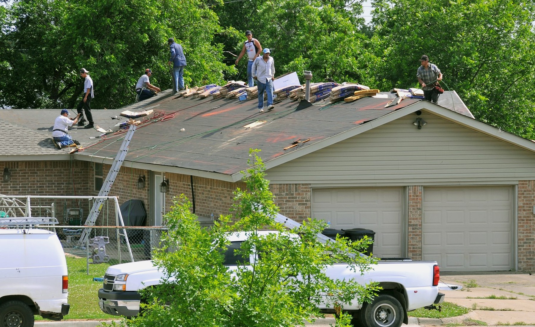 Chantier de rénovation de toiture près de Grande-Synthe